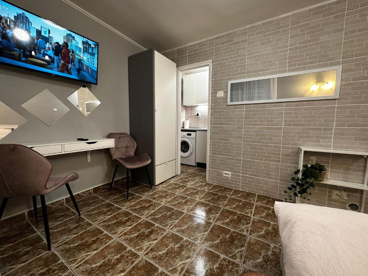 One Room Apartment Decebal Bucharest Exterior photo